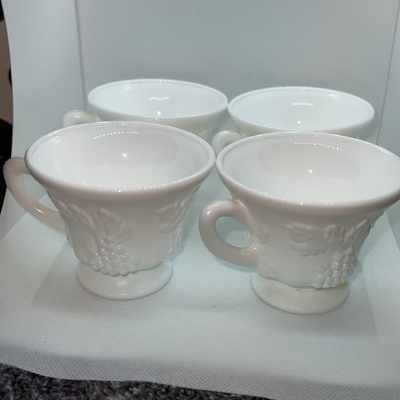 MILK GLASS LUNCHEON PARTY PLATE & PUNCH CUP SET VINTAGE 1950s APPETIZER - Picture 9 of 10